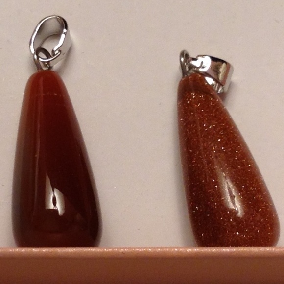 Gold Sandstone And Red Agate Pendants Sandstone has a Sparkle and Glitter Effect - Picture 2 of 2